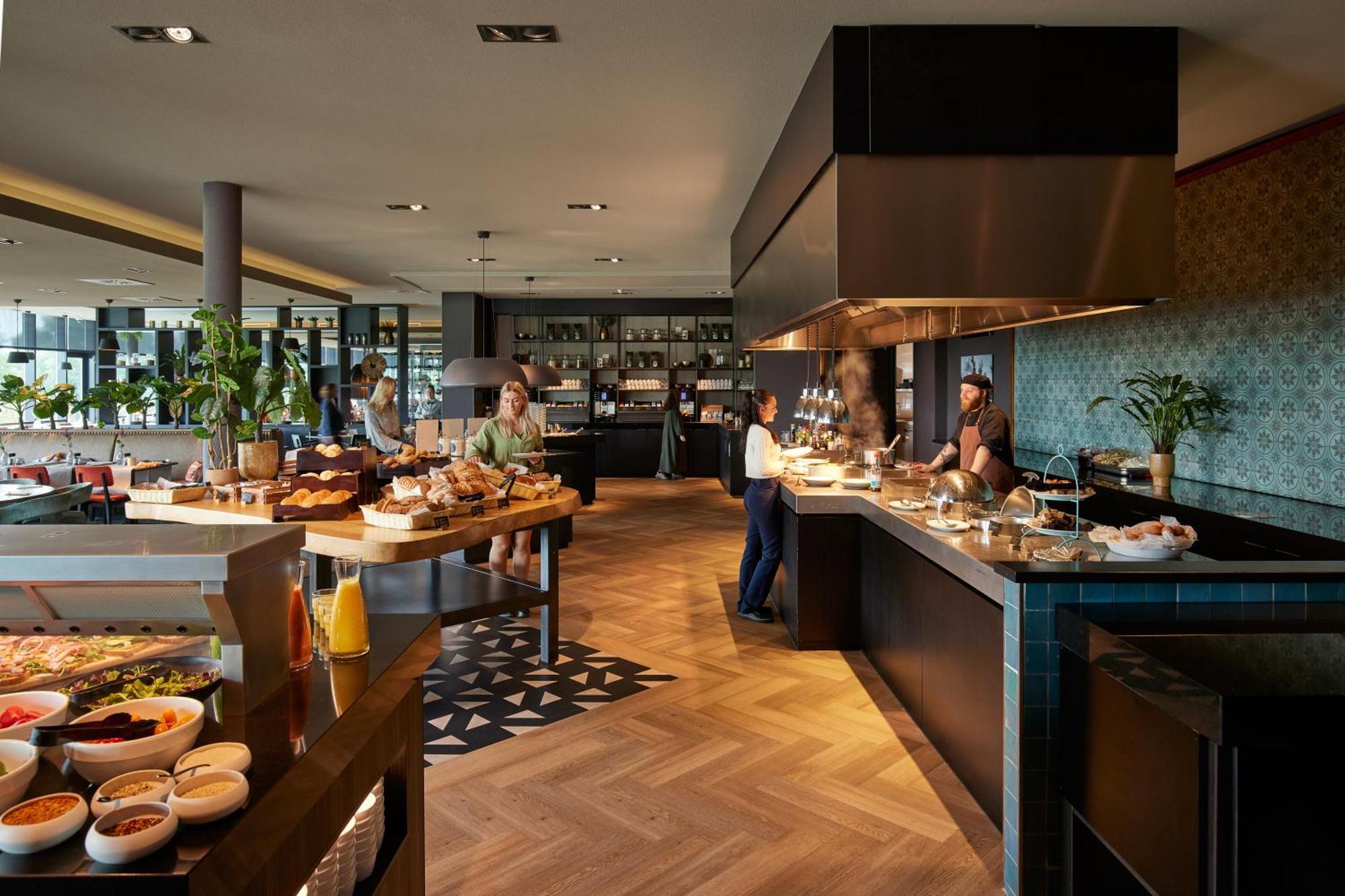 Van Der Valk Hotel Veenendaal Ngoại thất bức ảnh